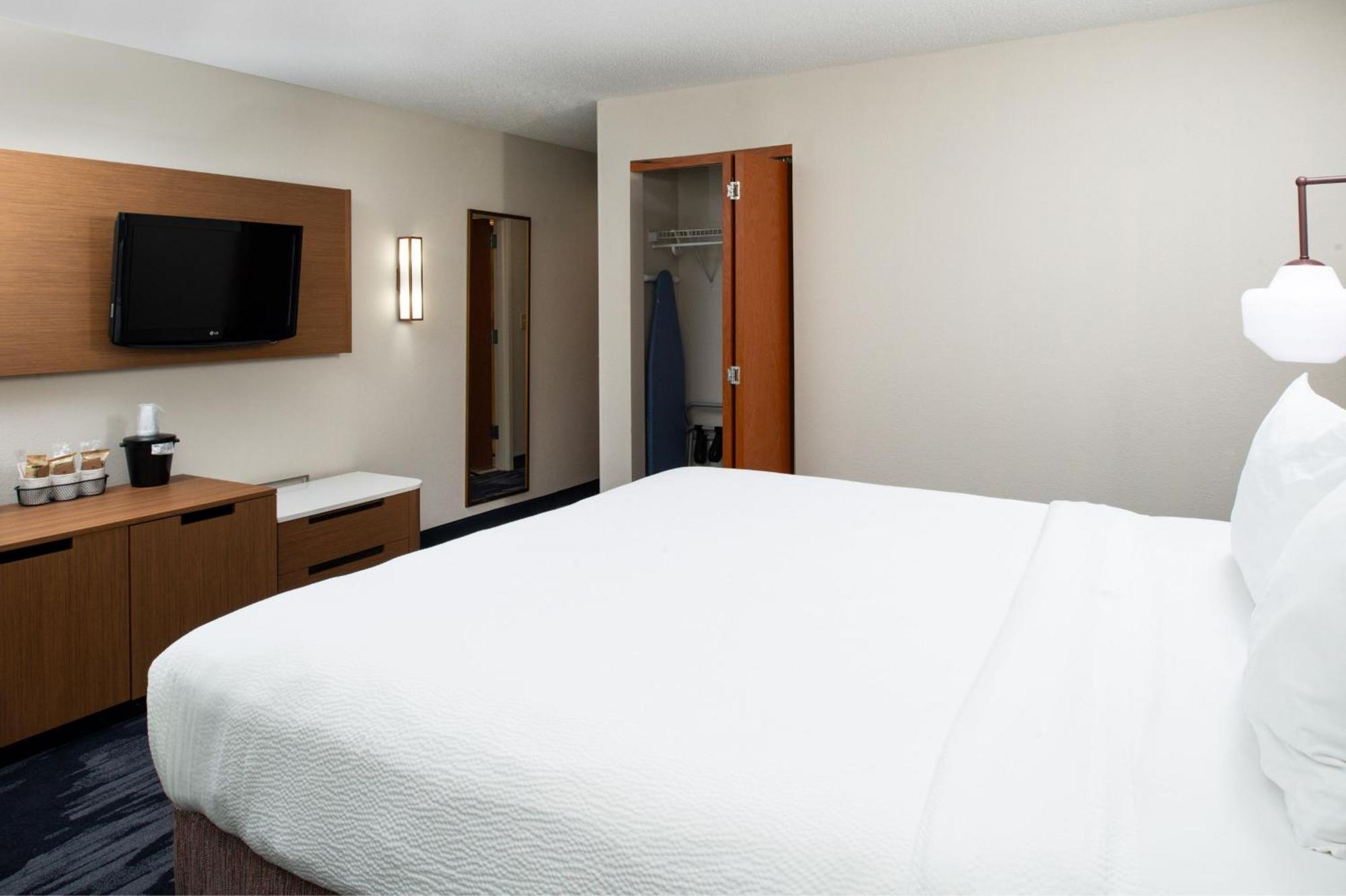 Fairfield Inn&Suites Greensboro Wendover Buitenkant foto