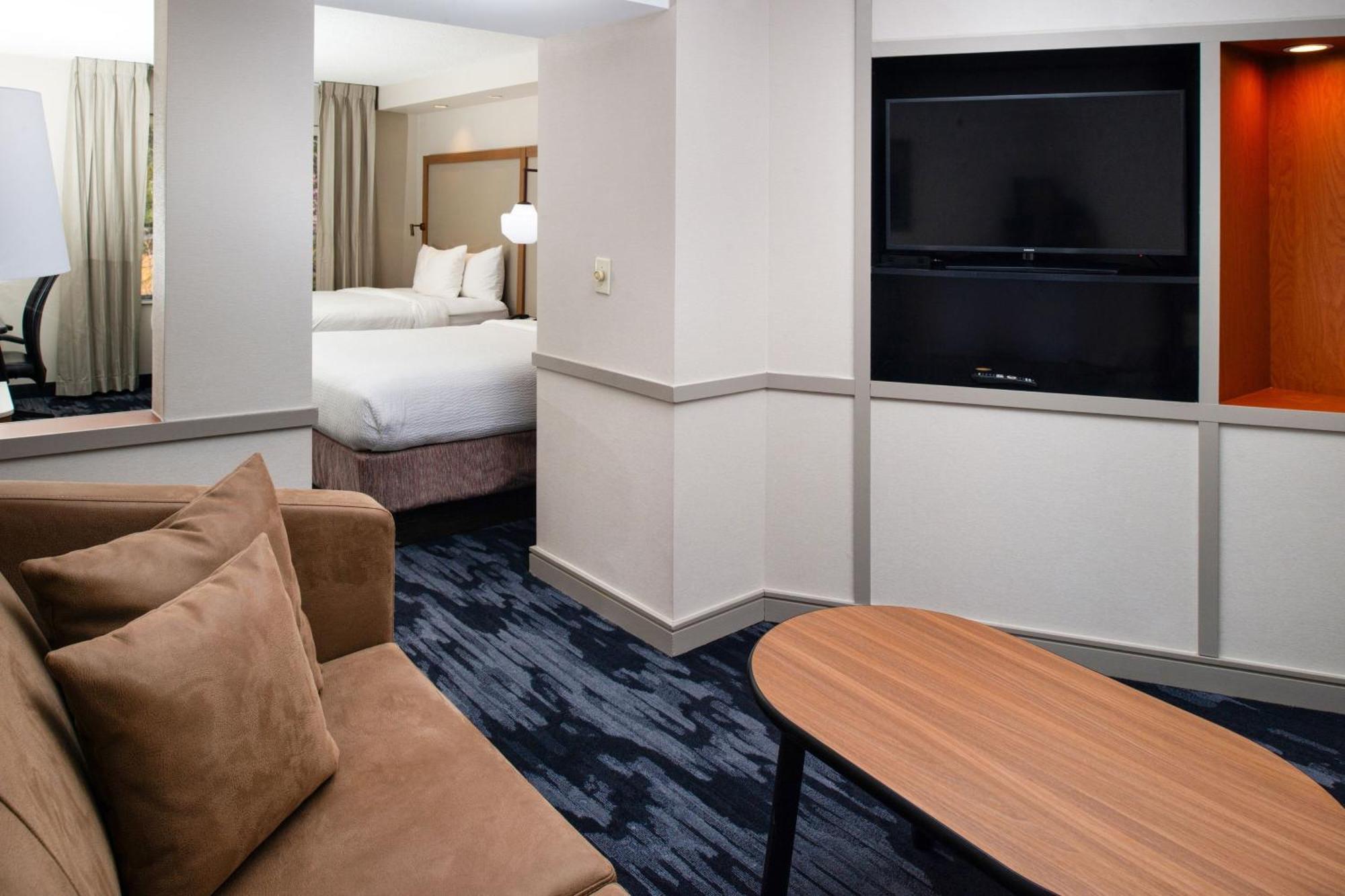 Fairfield Inn&Suites Greensboro Wendover Buitenkant foto