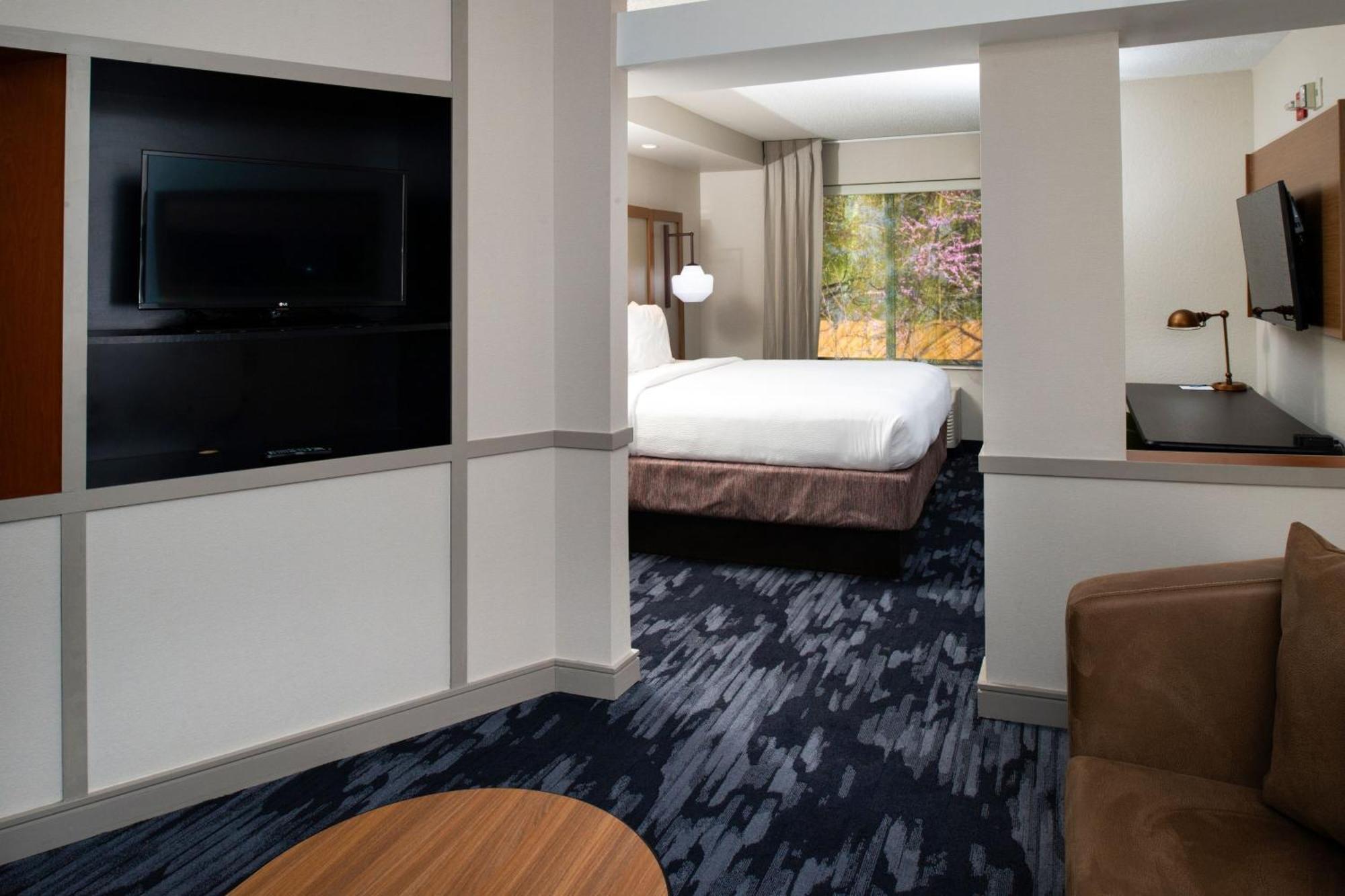 Fairfield Inn&Suites Greensboro Wendover Buitenkant foto
