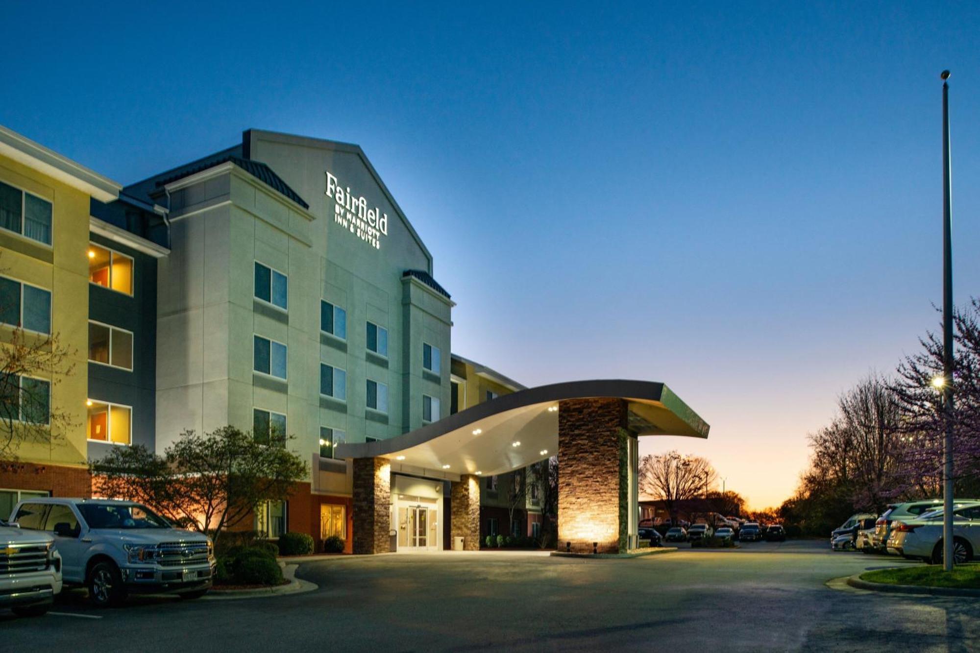 Fairfield Inn&Suites Greensboro Wendover Buitenkant foto