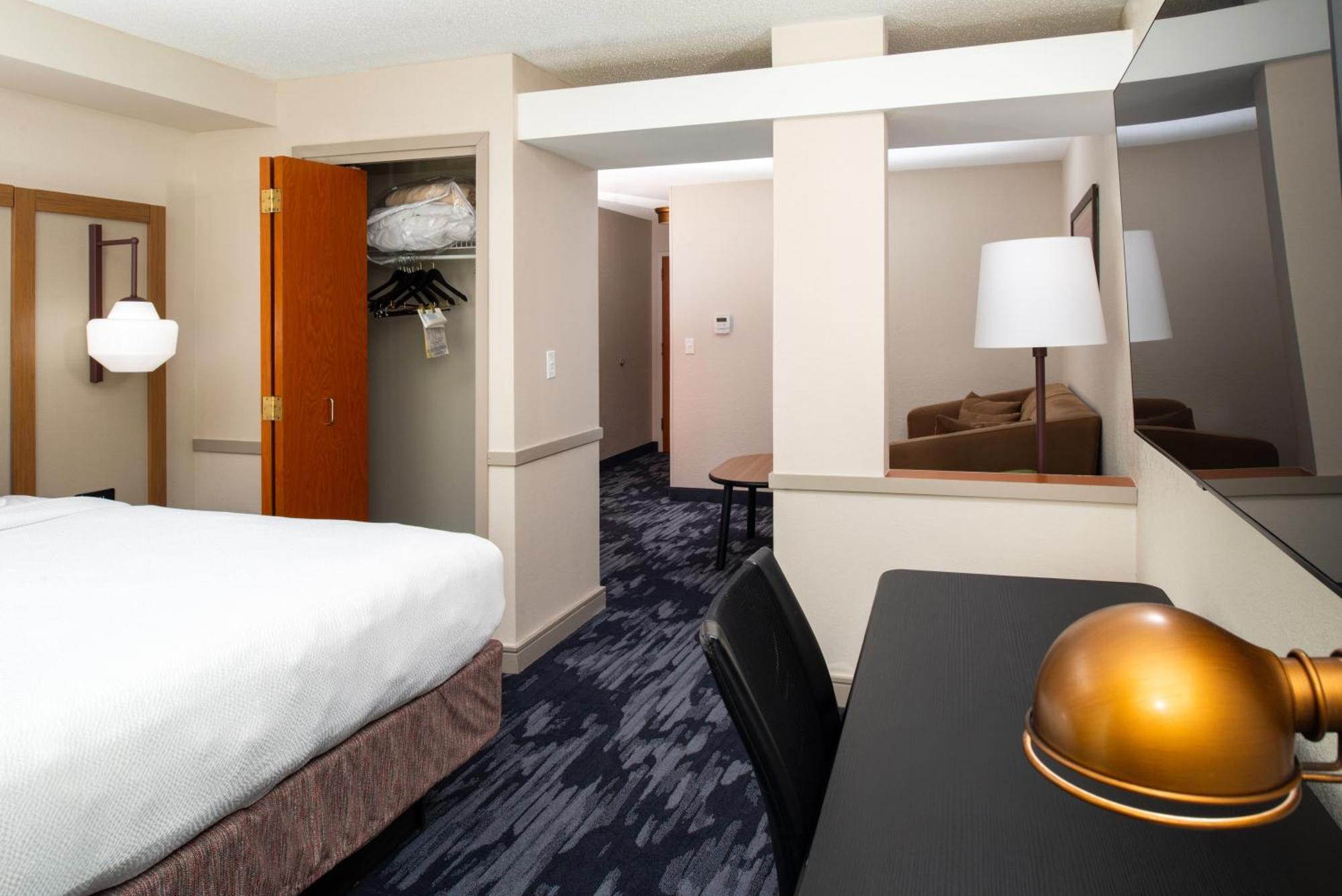 Fairfield Inn&Suites Greensboro Wendover Buitenkant foto