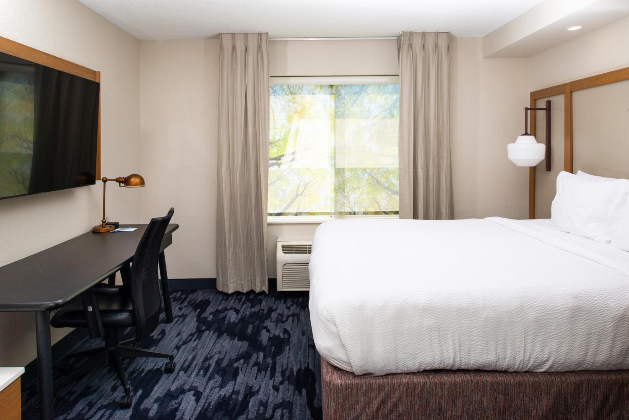 Fairfield Inn&Suites Greensboro Wendover Buitenkant foto