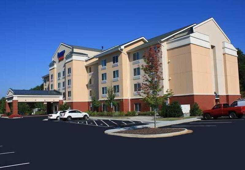 Fairfield Inn&Suites Greensboro Wendover Buitenkant foto